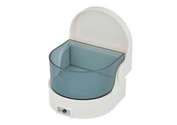 Sonic denture cleaner